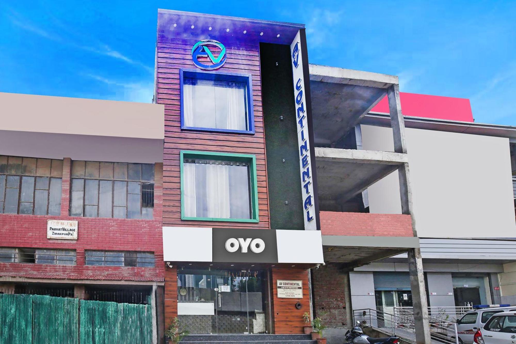 Hotel AV Continental Zirakpur Exterior foto
